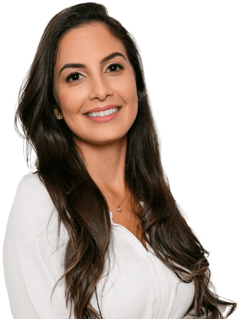 Dra. Sharon Adriano Micheluzzi, advogada